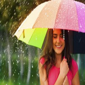 बरसात के मौसम में भूलकर भी न करें इन 7 चीजों का सेवन, सेहत के लिए बड़ा खतरा